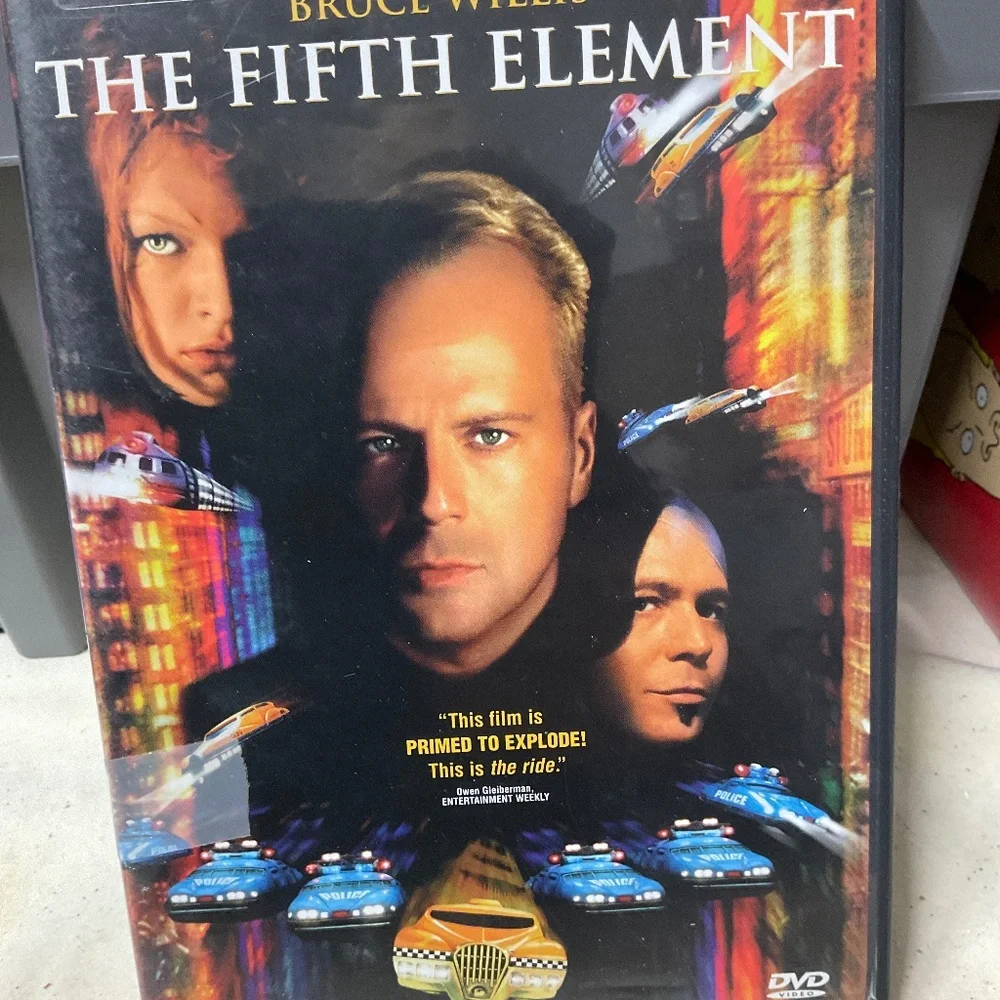 DVD -The Fifth Element.  V164